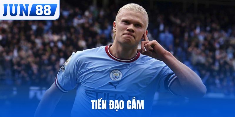 tiền đạo cắm